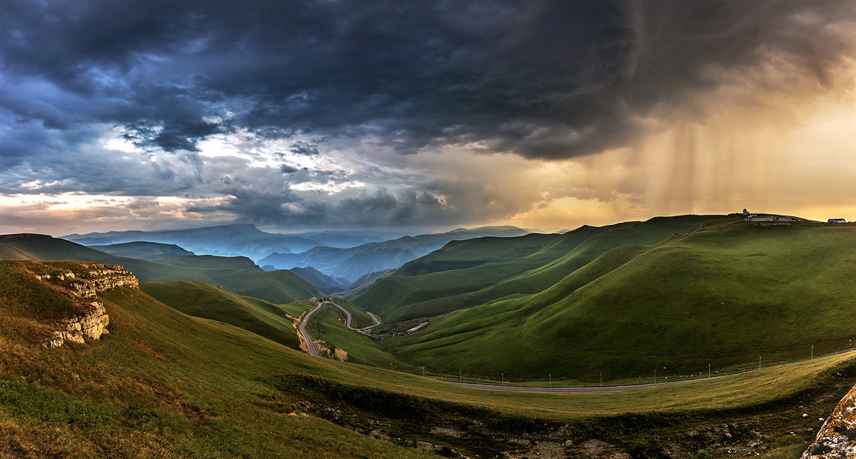 Гроза в долине на закате - Александр Хорошилов