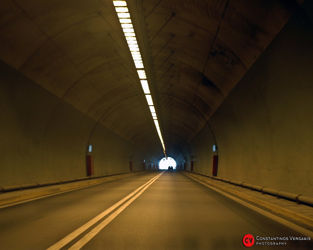 Тунель - Константин Вергакис