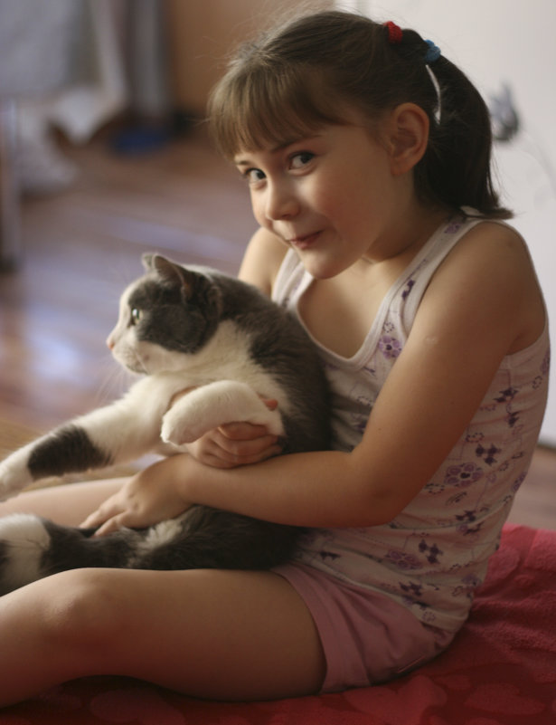 Кристина и её любимый кот Мусик - Yana Kern