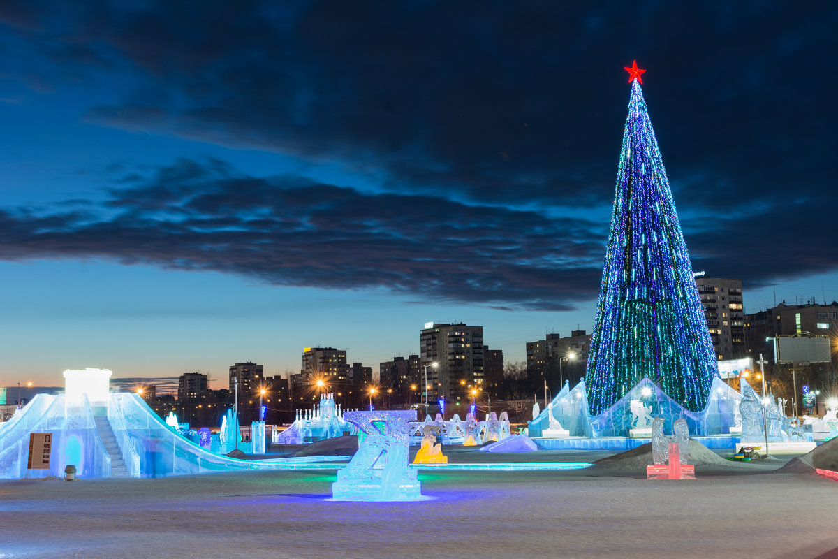 Ледовый городок - Евгений МЕРКУШЕВ