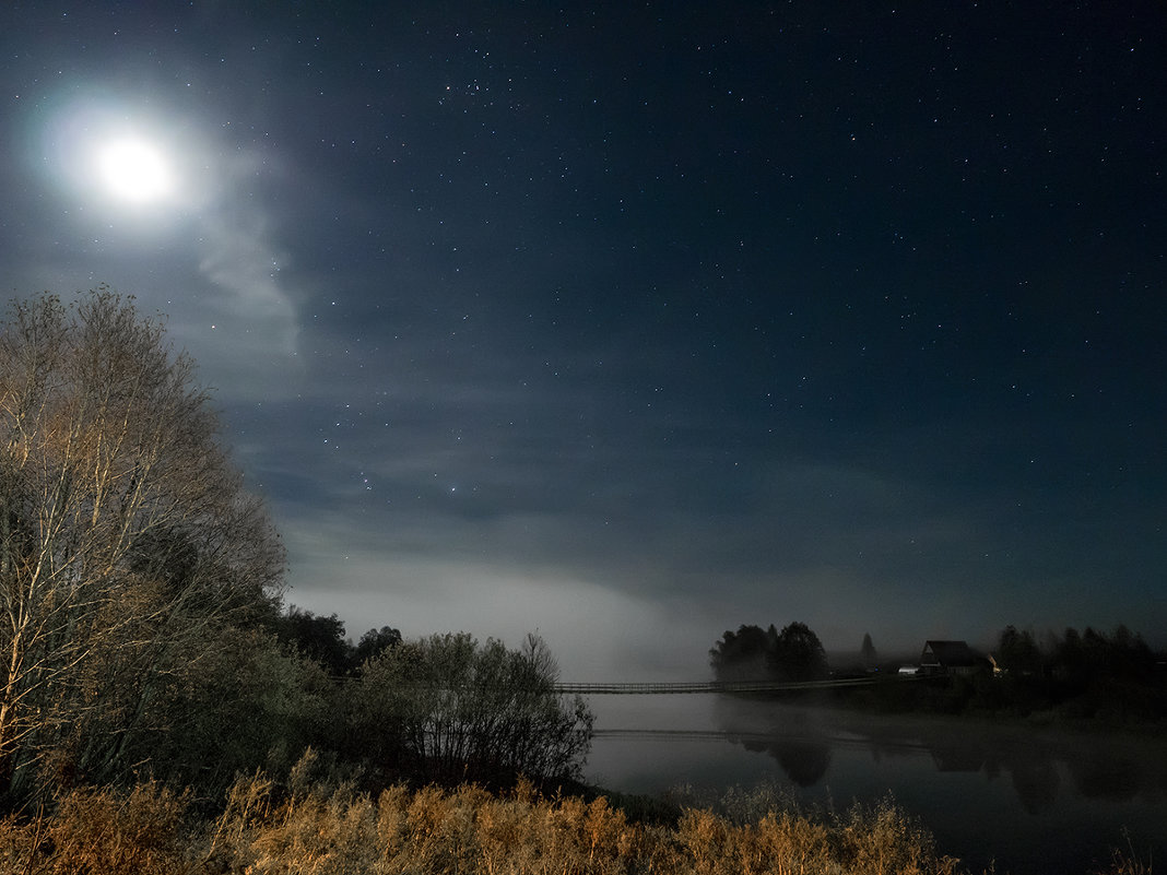 Лунная ночь в деревне