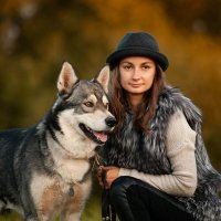 Девушка с собакой :: Ольга Семина