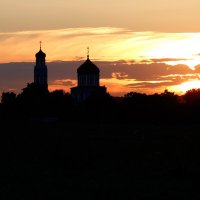 церковь на закате :: Вячеслав 
