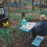 На кладбище :: Александр Илясов