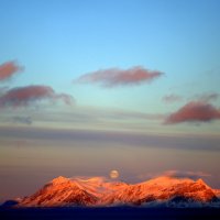 Небо, горы, луна, океан :: Виталий Кулешов (kadet.www)
