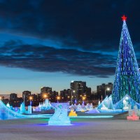 Ледовый городок :: Евгений МЕРКУШЕВ