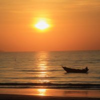 Вьетнамские рыбаки на утренней зорьке :: Юрий Поздняк