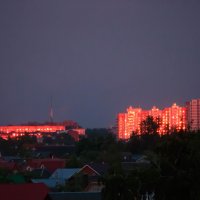 Закат в городе :: Сергей Маршалков