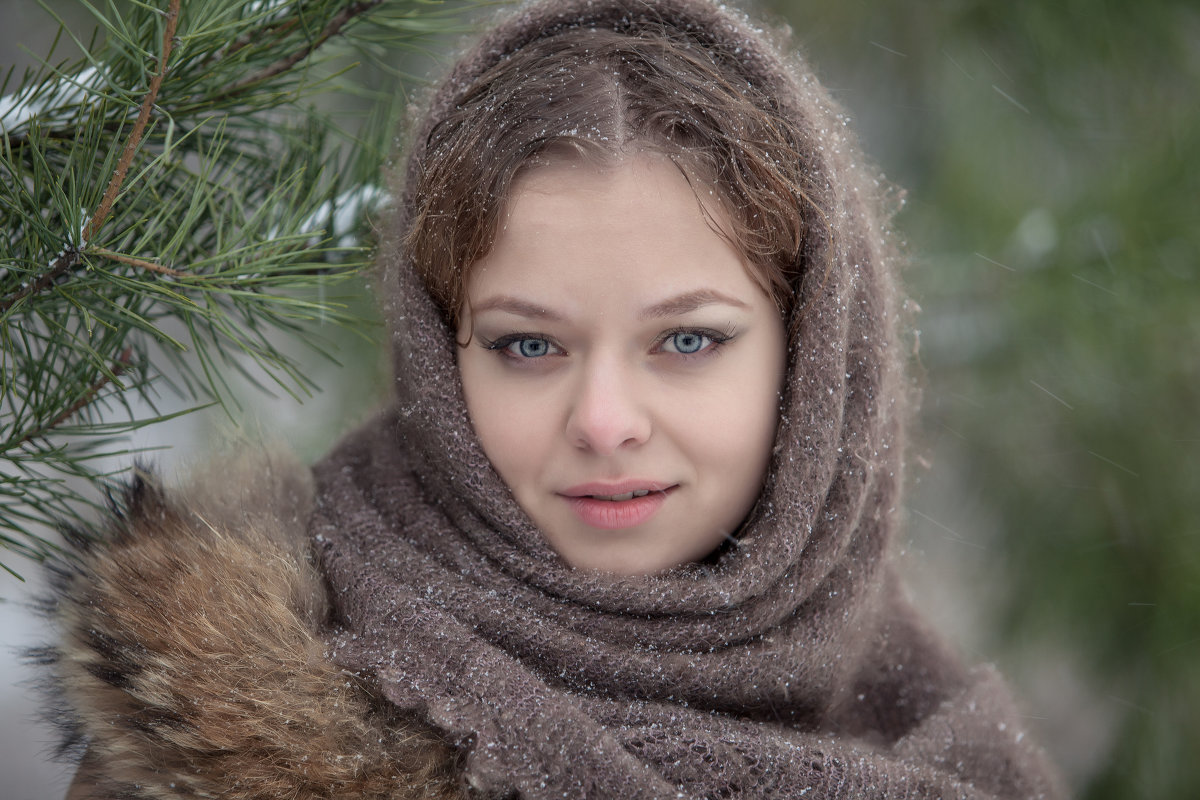 Русская женщина зимой