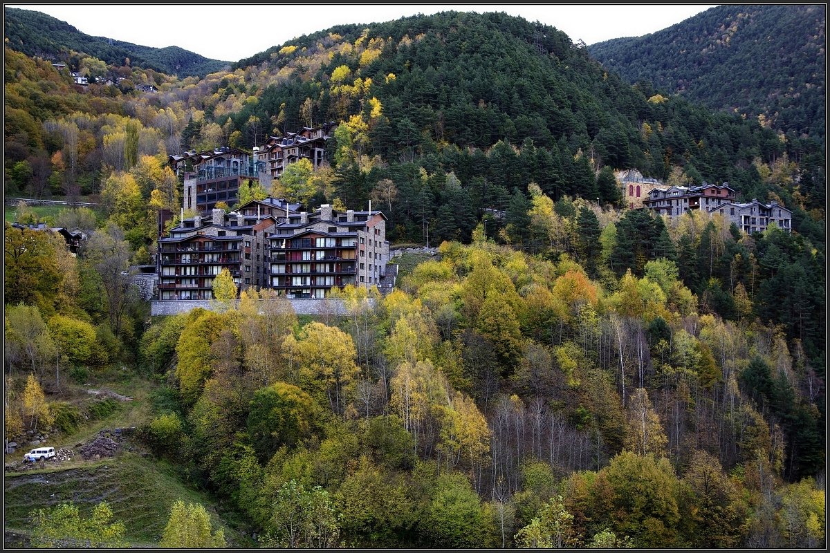 Осень в Андорре. - Анатолий 