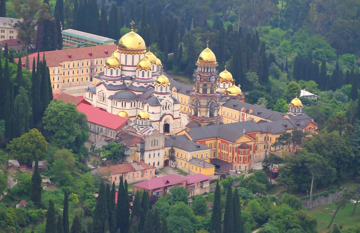 Ново-Афонский Симоно-Кананитский монастырь.(Вид из Анакопийской крепости) - Александр Герасенков