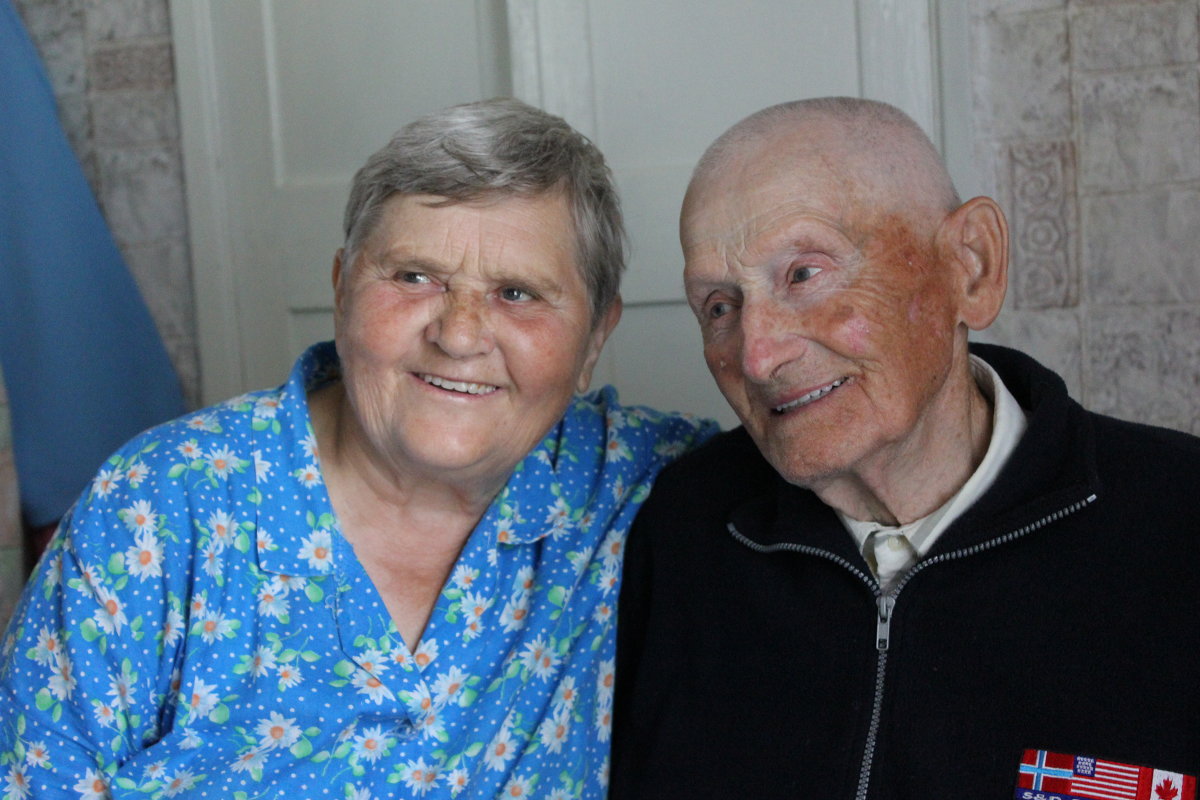 мои бабушка и дедушка, более 50 лет вместе... а вам слабо? - Катерина 