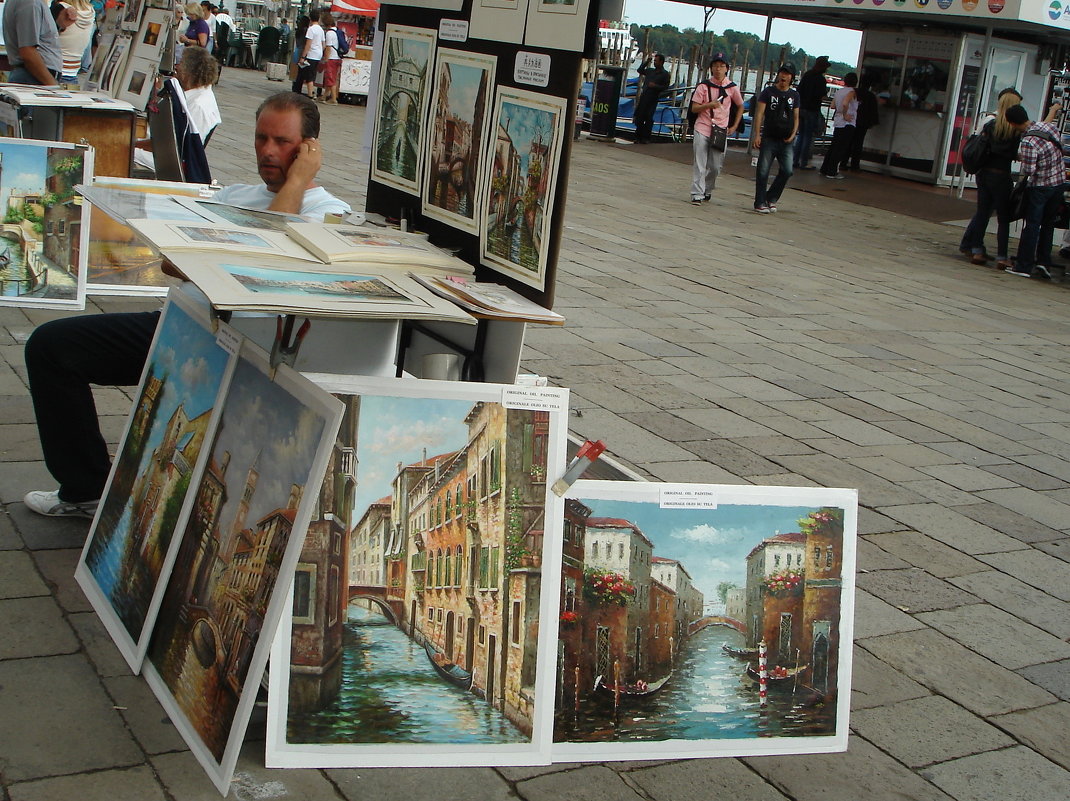 Картины на улице Венеции - Сергей 