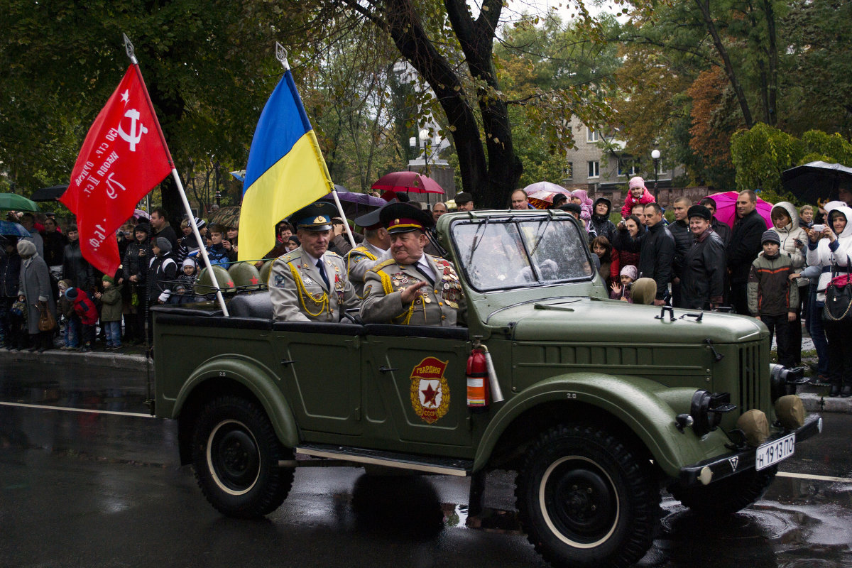 Парад военной техники в Кременчуге 2013 - Богдан Петренко