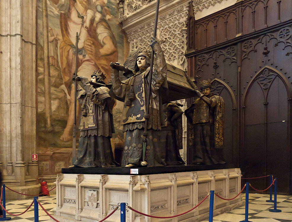 Могила Колумба в кафедральном соборе г. Севилья. Андалузия, Испания - Lmark 
