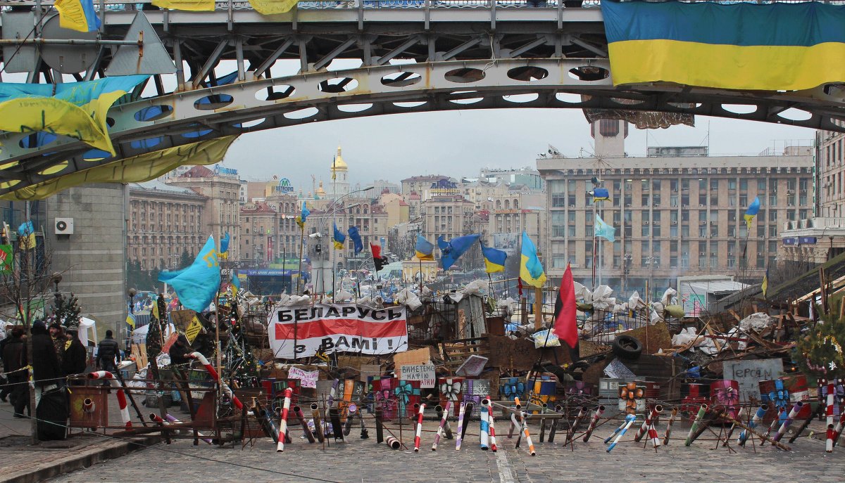 Баррикады на Майдане Независимости - Денис Стеценко