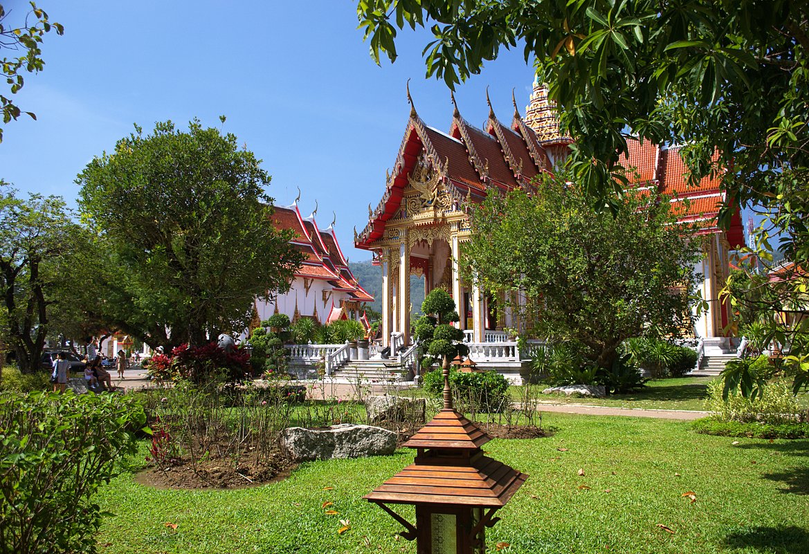Vat Chalong, Chalong, Thailand. - Рай Гайсин