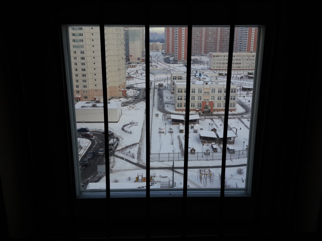 Вид  с  12  этажа социально-заключенных. - Марина Кулькова