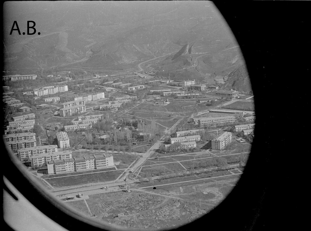 Автовокзал в Нуреке 1978 - Александр Васильевич Ребенок