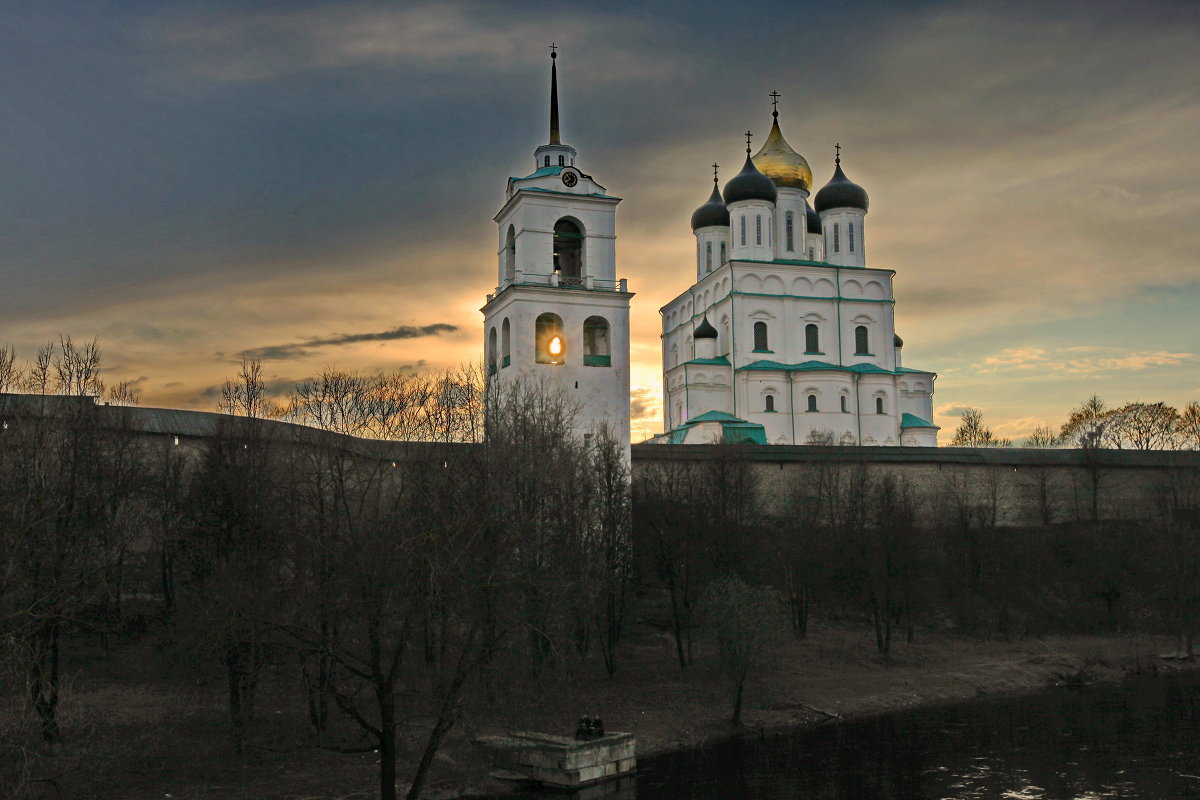 Псков: его величество - Александр Сендеров