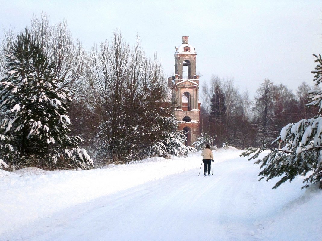 И зимой дороги ведут к храму. - Михаил Попов