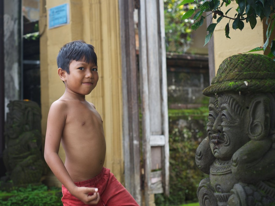 Юный и позитивный житель острова Бали - Sofia Rakitskaia