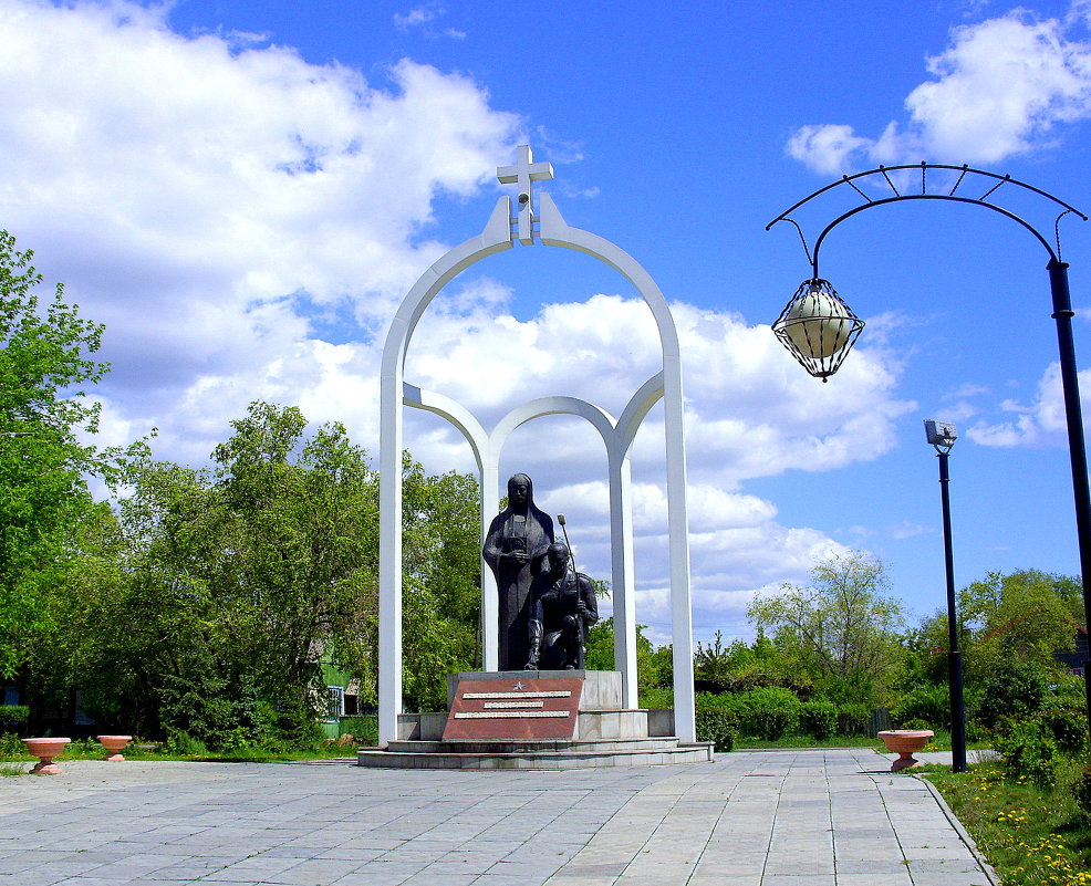 Памятник погибшим в локальных войнах - Инна Ивановна Нарута