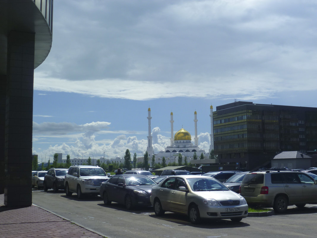 Сказочные облака рядом с мечетью - Svetlana Bikasheva