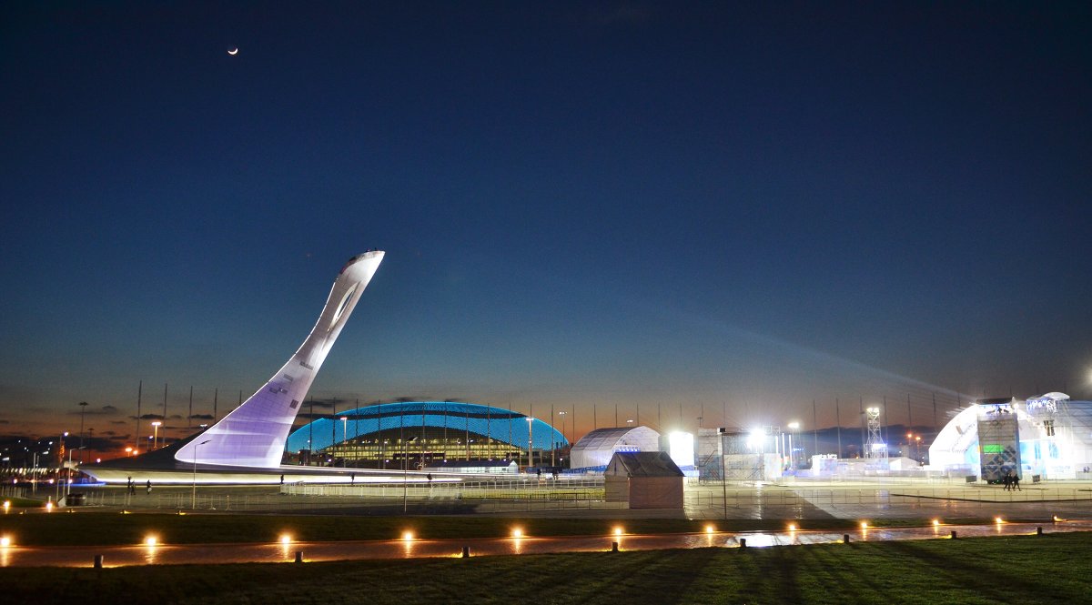 Олимпийский парк вечером - Антон Леонов