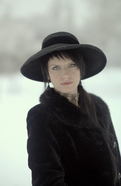 Девушка со шляпкой - Ильгам Кильдеев