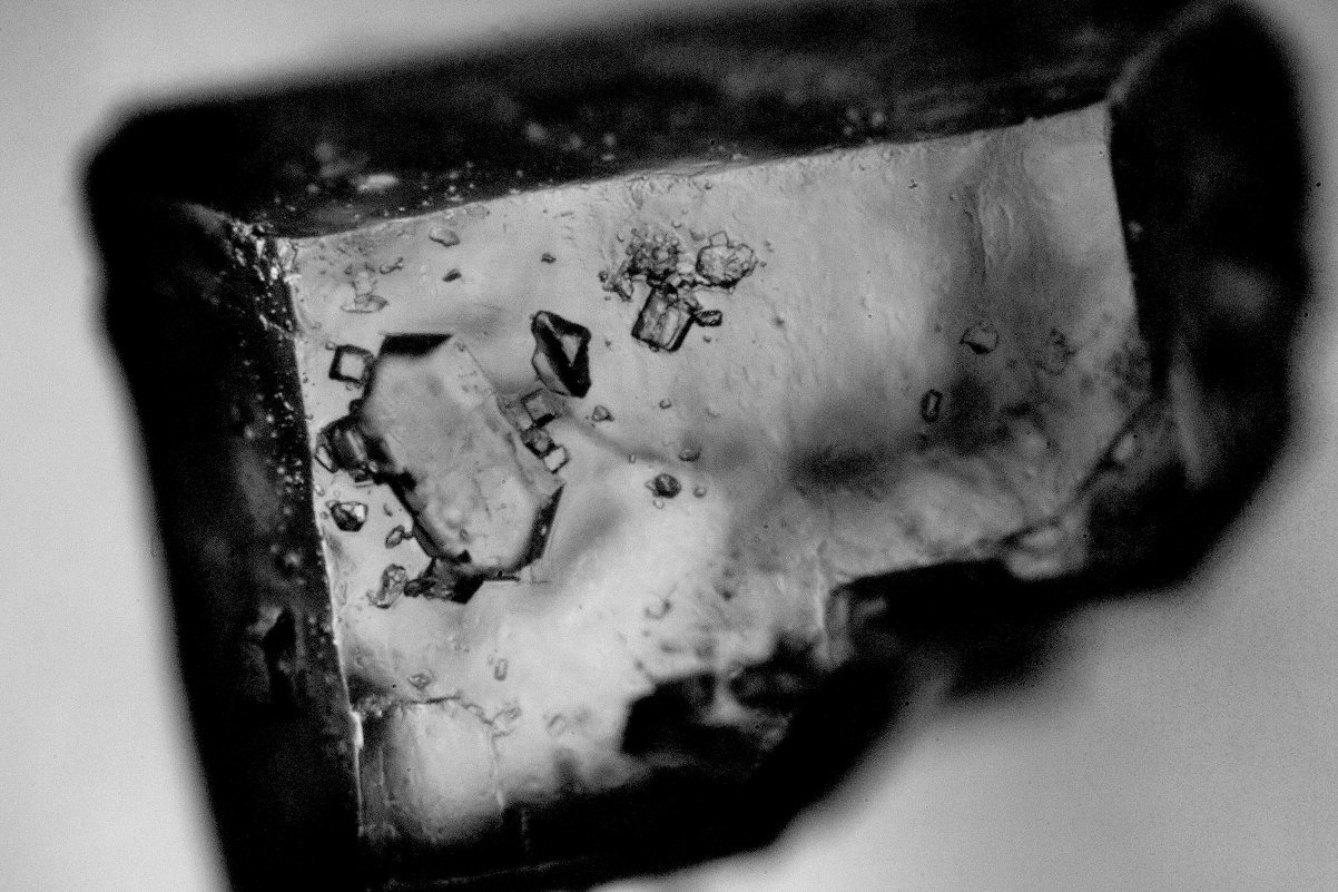 Вид одной  из граней кристалла сахарного песка - Николай Сапегин