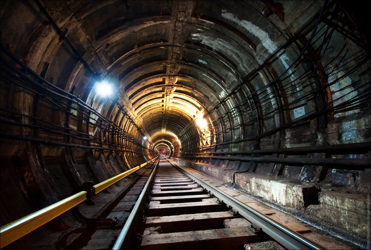 тоннель метро фото