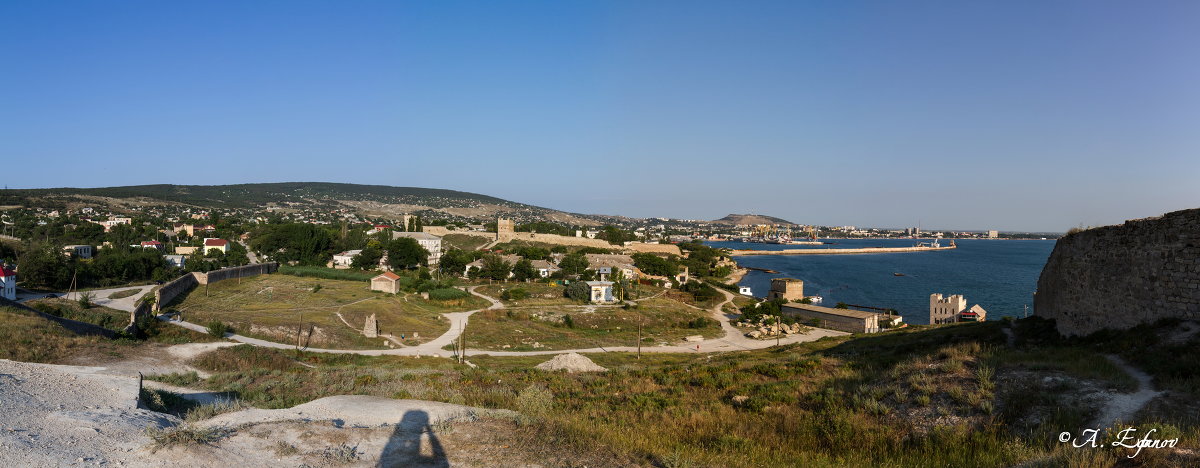 Панорама Генуэзской крепости и Феодосийского залива - Александр Ефанов