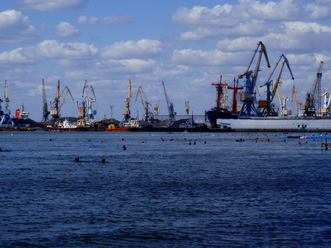 Рабочий день в порту - Тамара Зеленюк