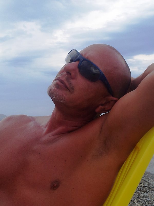 Sotto il sole....sulla spiaggia di Siderno (RC) Italia - silvio Geracitano