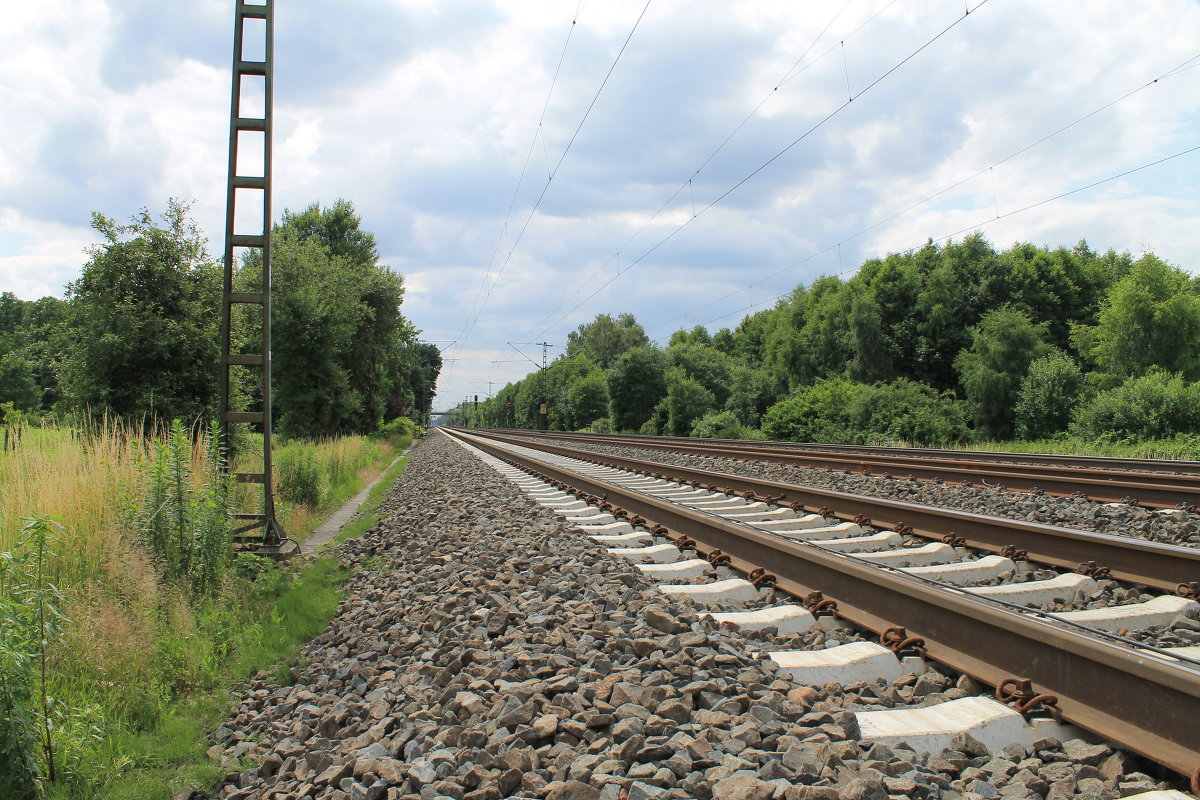 railroad - Konstantin Pervov