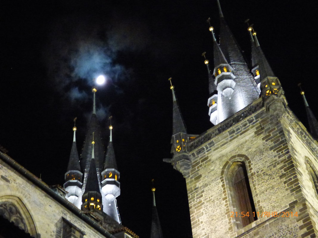 ночная Прага - lemur1231 Красавец