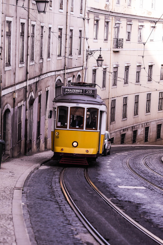Lisbons tram - Юлия Барская 