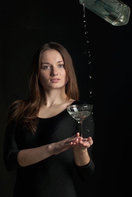 Девушка и вода - Лариса Захарова