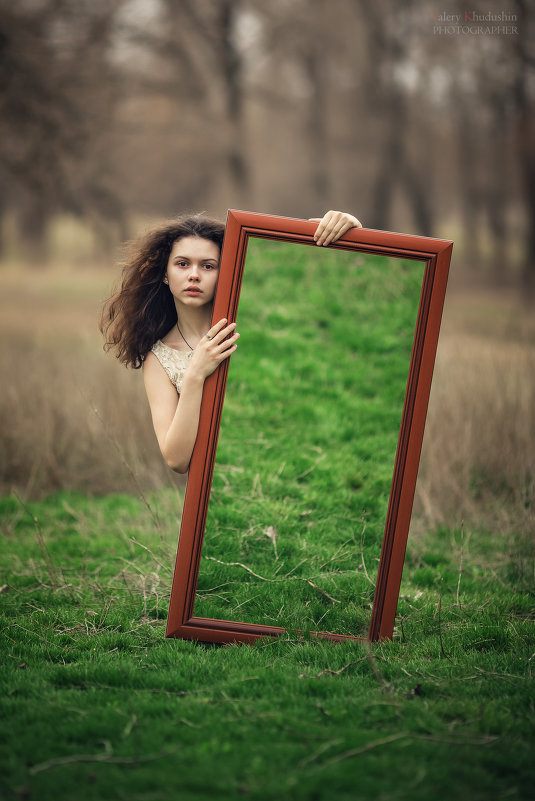 Девушка с зеркалом - Валерий Худушин