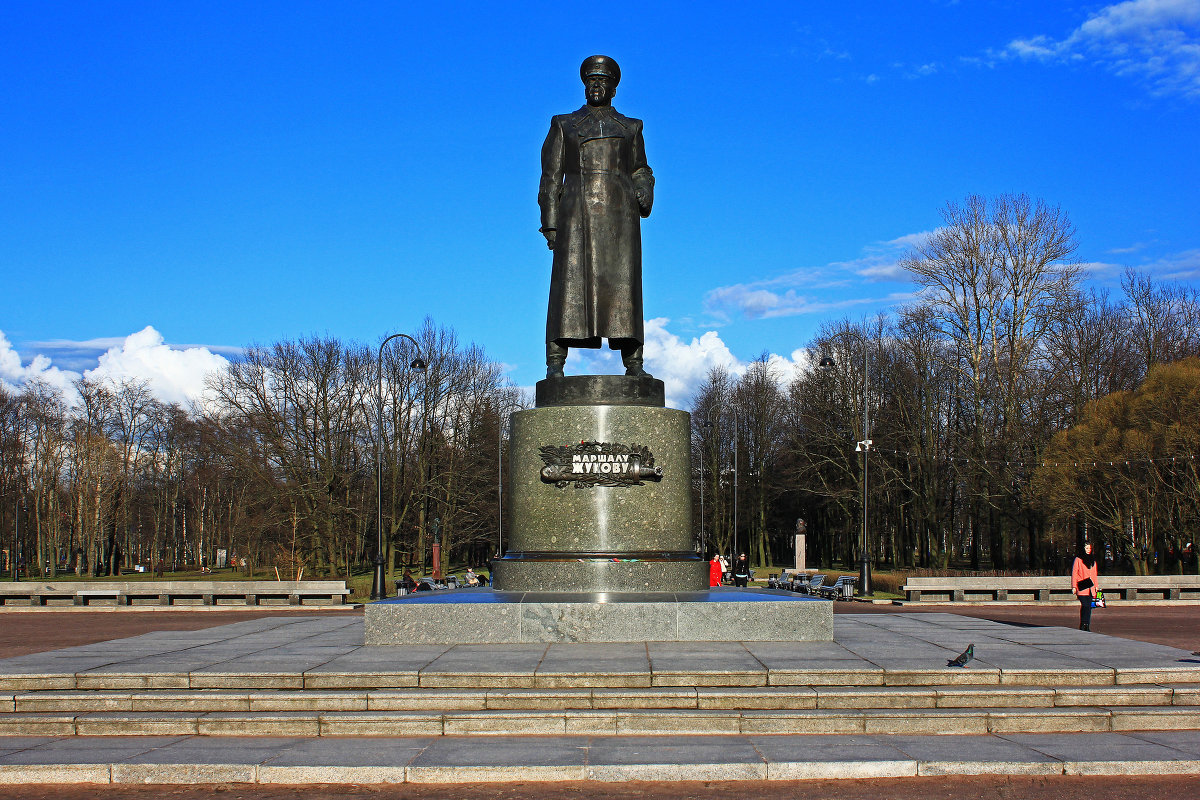Памятник Маршалу Жукову. - Александр Лейкум
