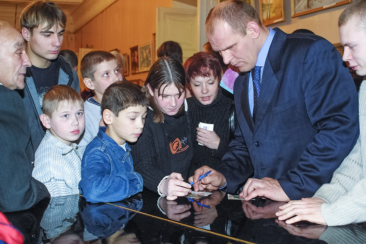 томск   ЗА  АВТОГРАФОМ   К ОЛИМПИЙСКОМУ  ЧЕМПИОНУ - михаил пасеков