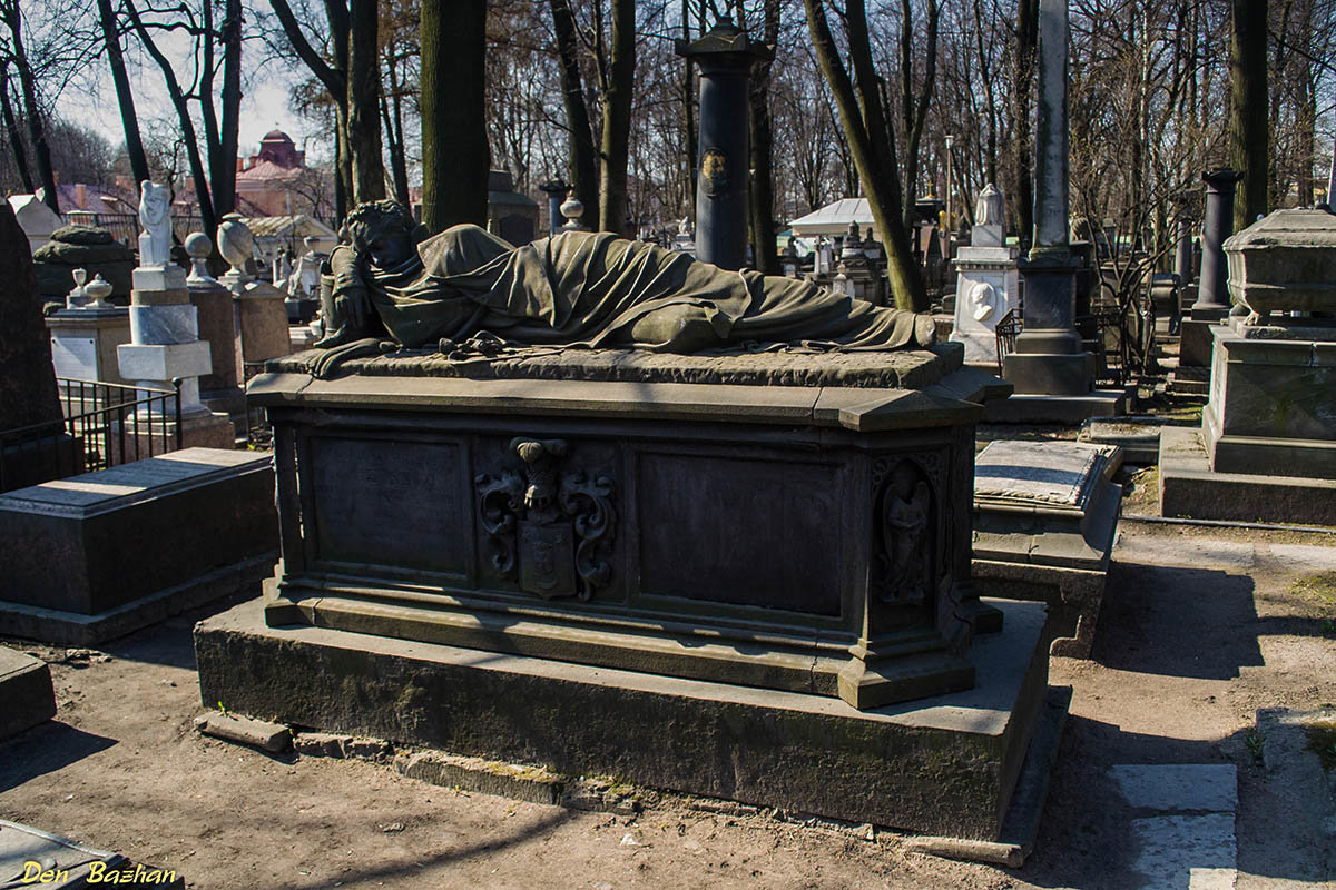 Памятник спящему гусару - Денис Бажан