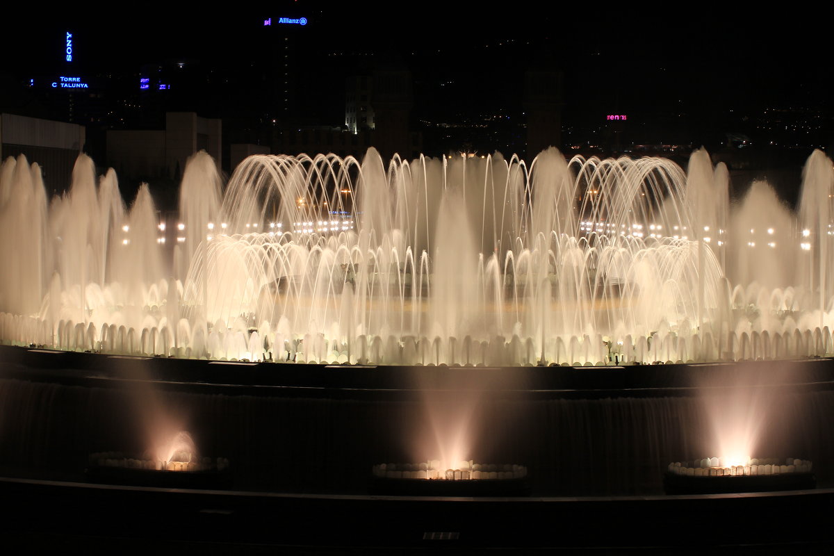 Поющие фонтаны в Барселоне - Анжелика 
