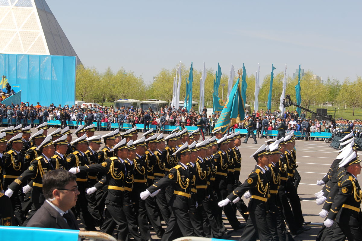 Военный парад г.Астана 2014 год - Жасулан N