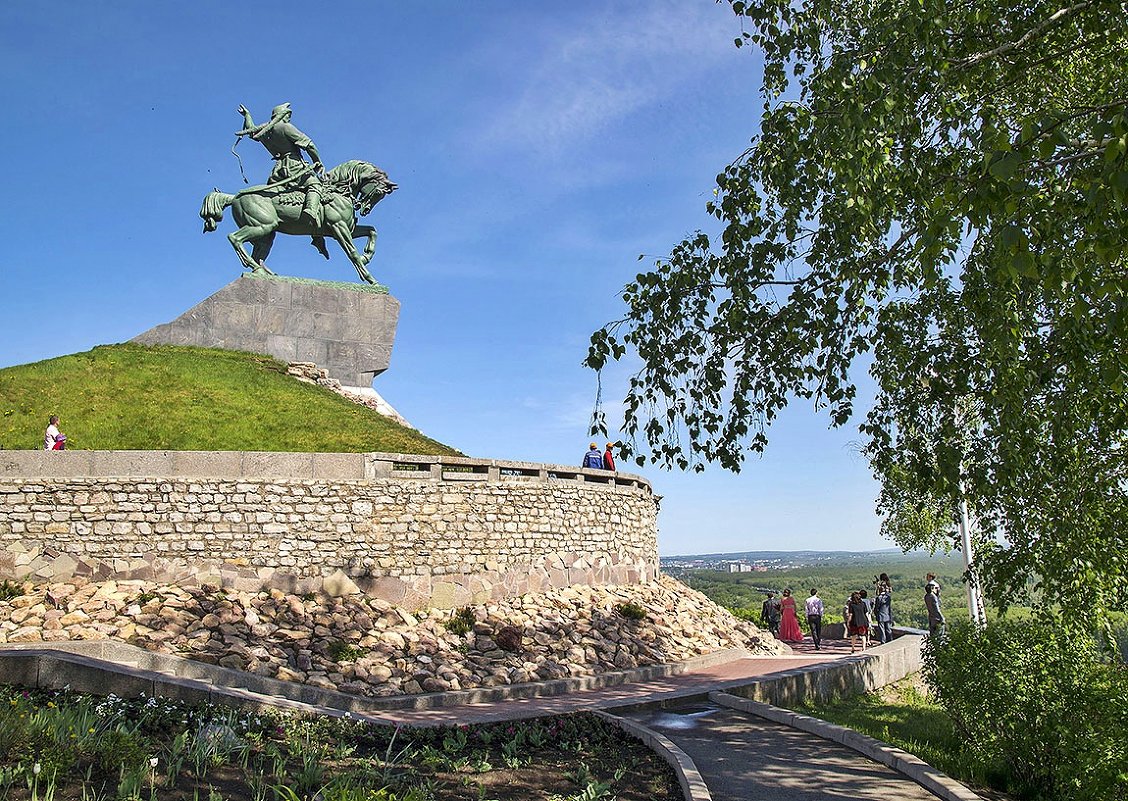 Памятник Салавату Юлаеву - Любовь Потеряхина