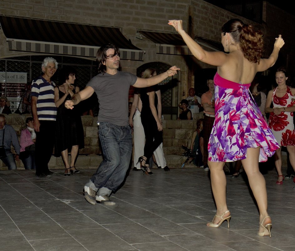 Танцы в старом городе Яфо-Тель-Авив - Владимир Сарычев