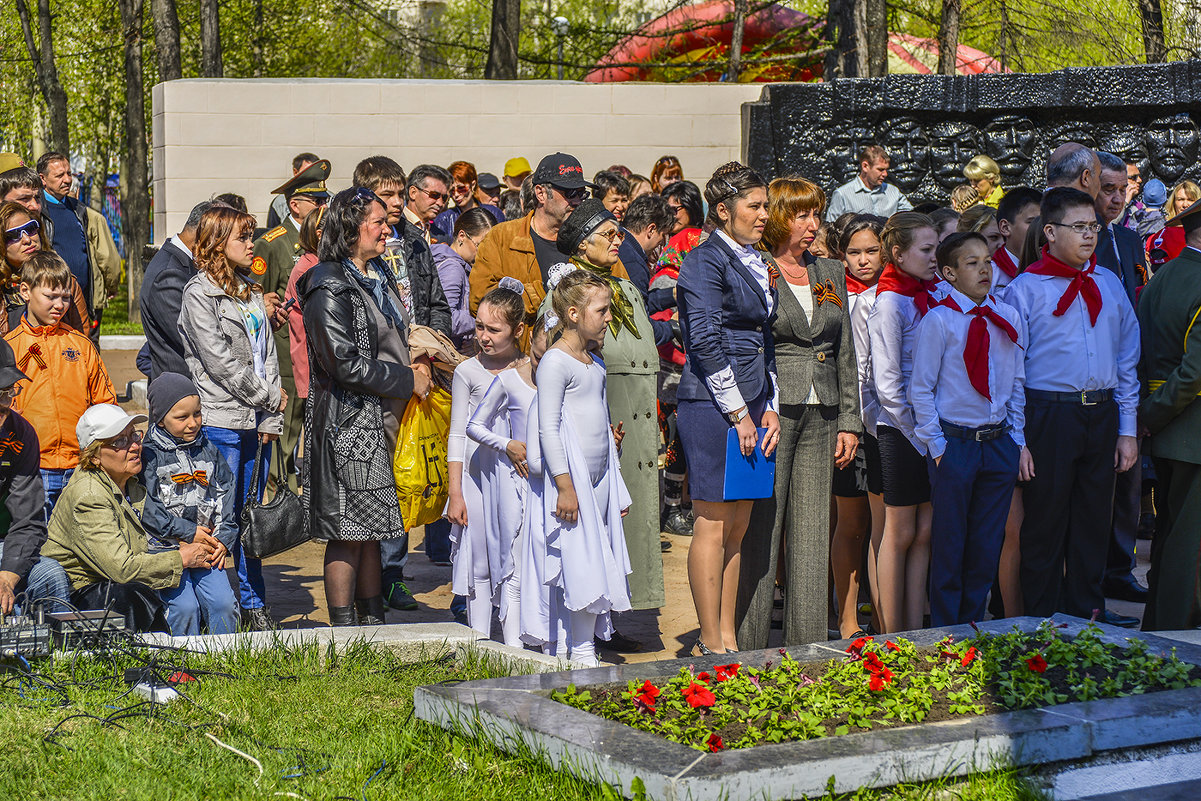 Ангелы среди нас ... - Аркадий Беляков