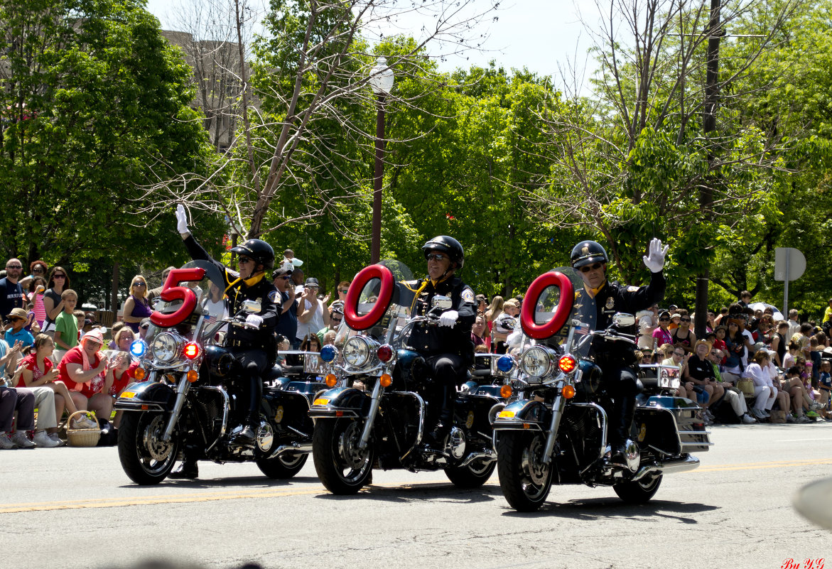 Полицейские Индианаполиса открывают парад в День Памяти - Memorial Day - Яков Геллер