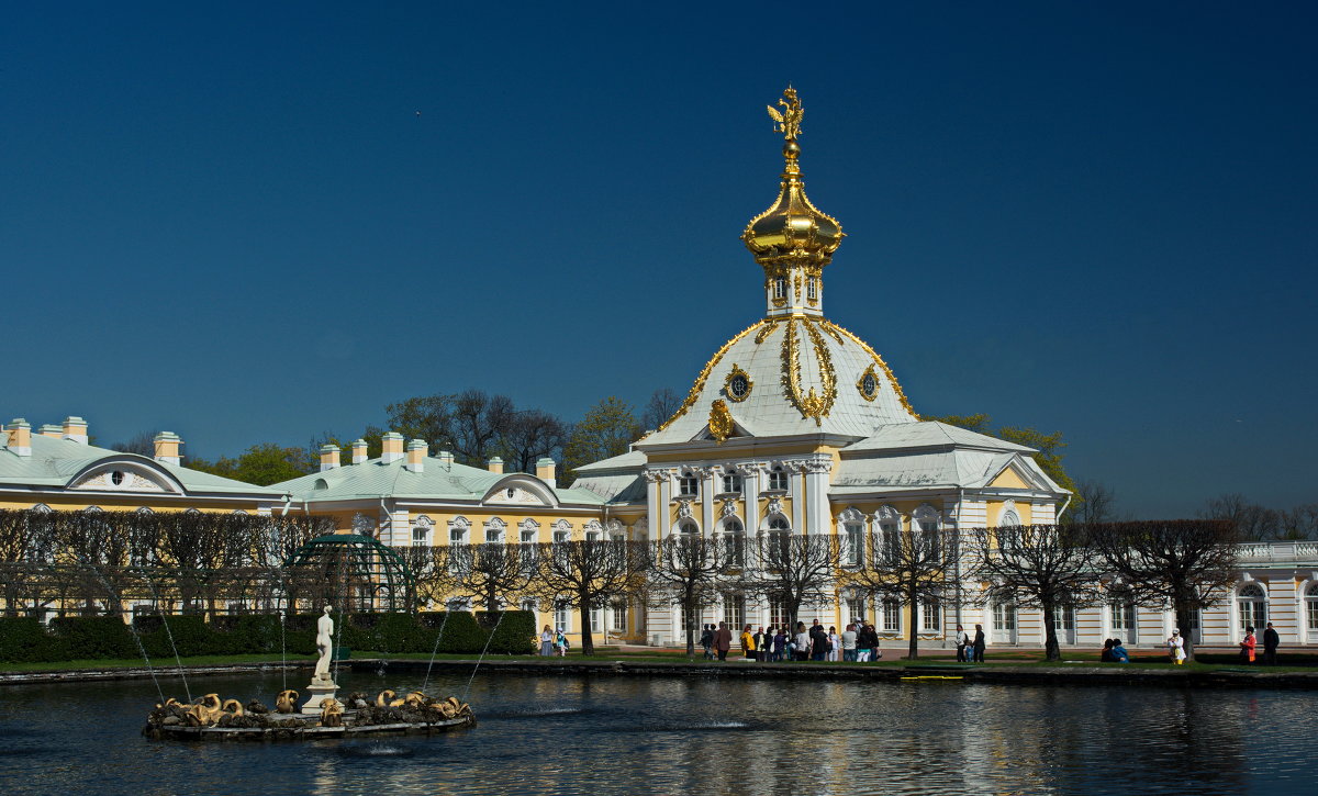 Петергоф - Большой дворец, корпус под гербом - Олег Миндлин